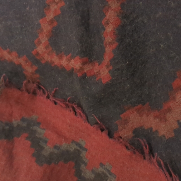 WilfredDiamond Mosaic Blanket Scarf (100% wool) - Picture 7 of 7